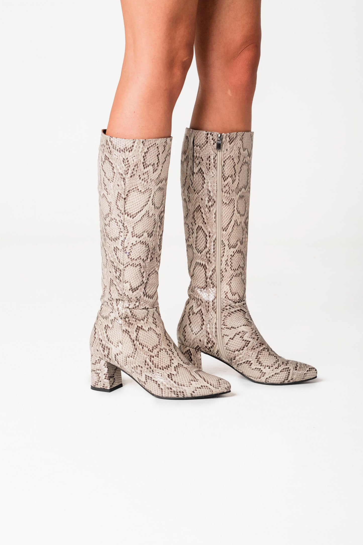 Bellatrix L 100% White Snakeskin Boots