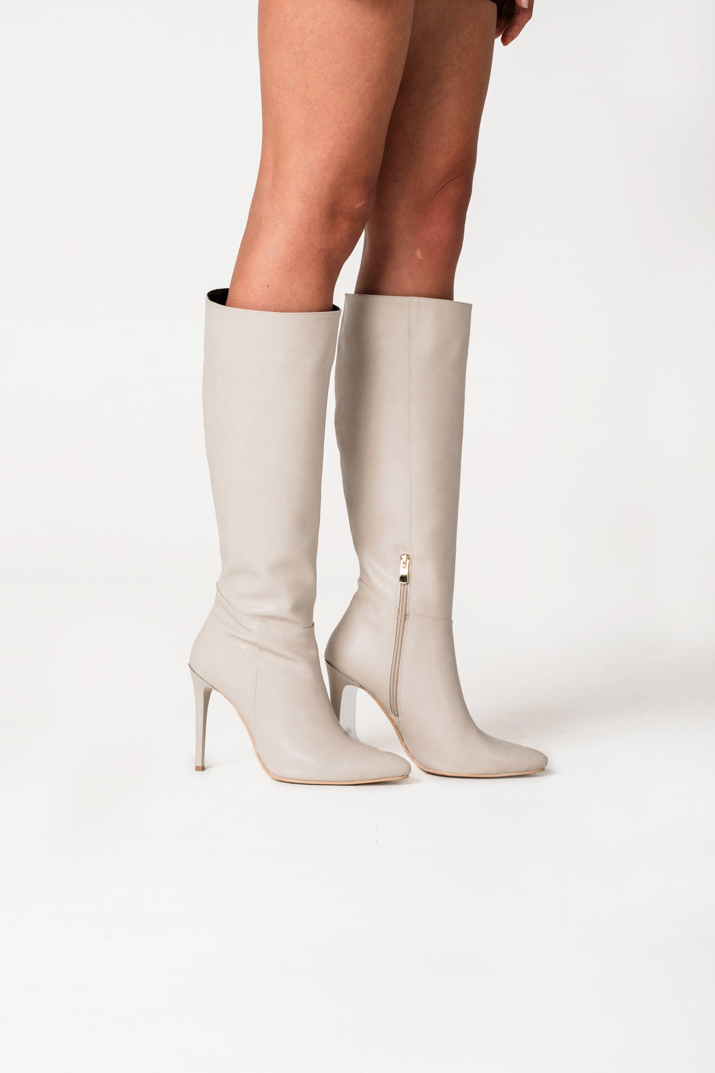 007 Athera White Knee-High Boots